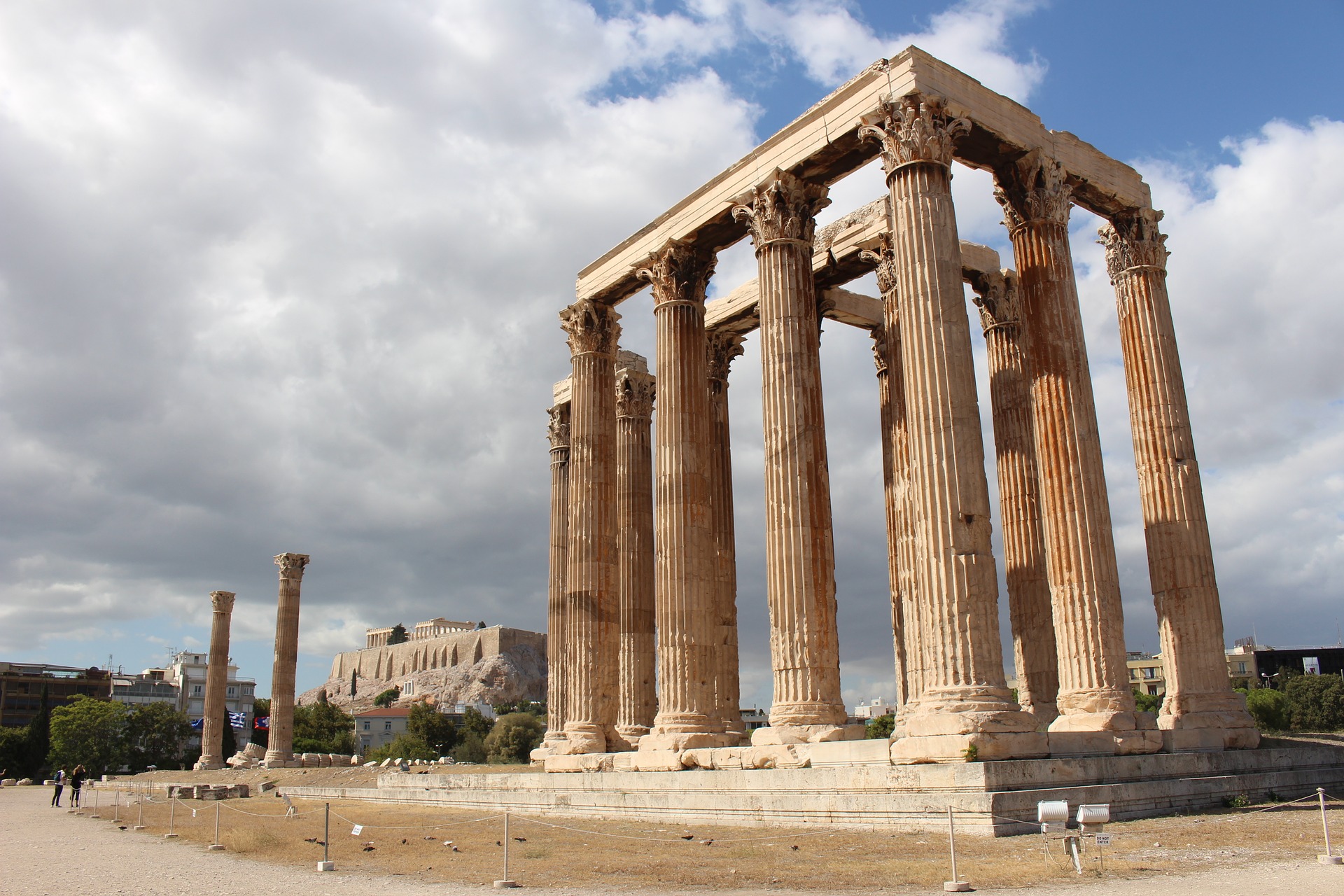 Temple-of-olympian-zeus,-athens