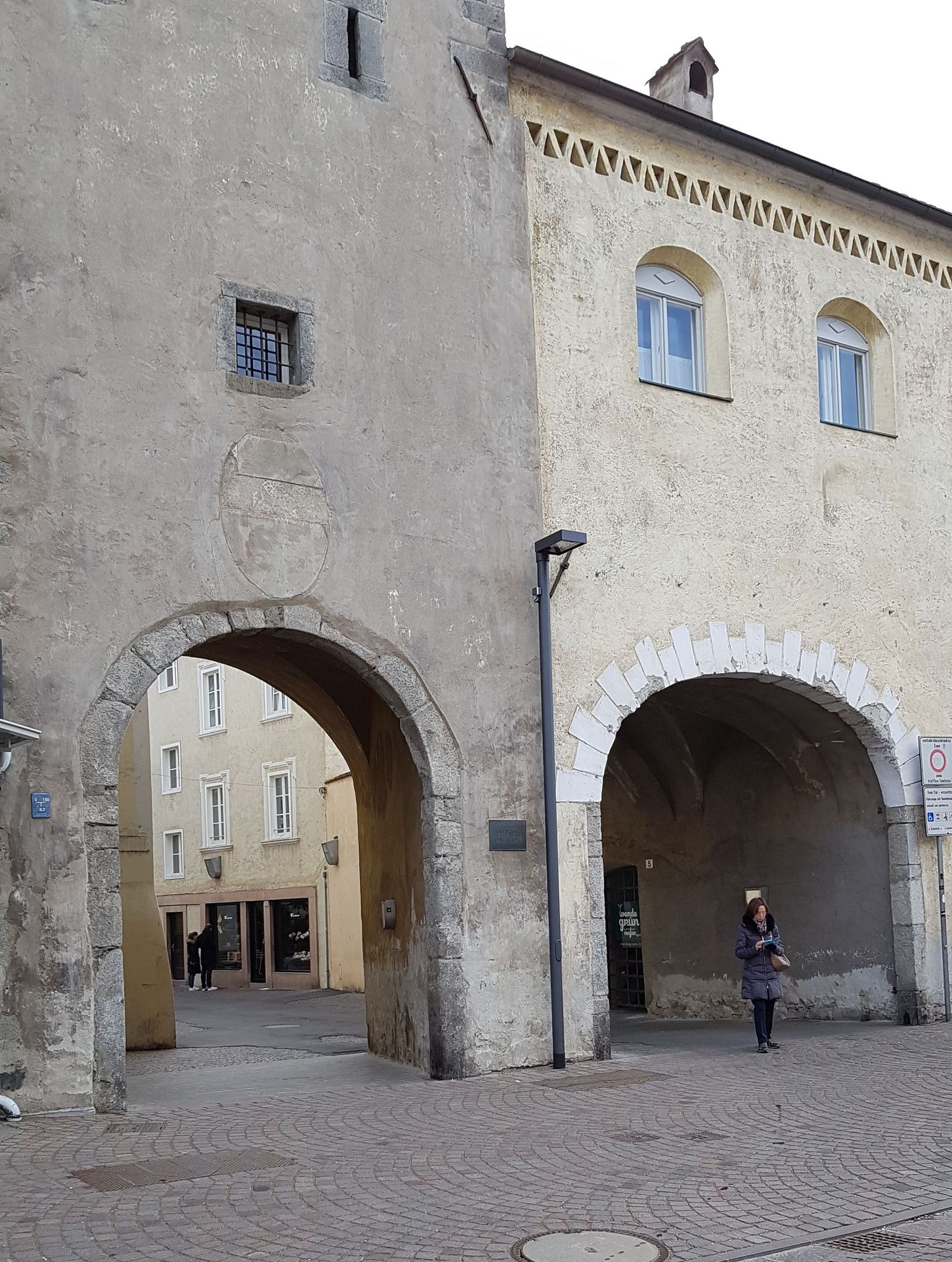 Sonnentor-(cross-gate)