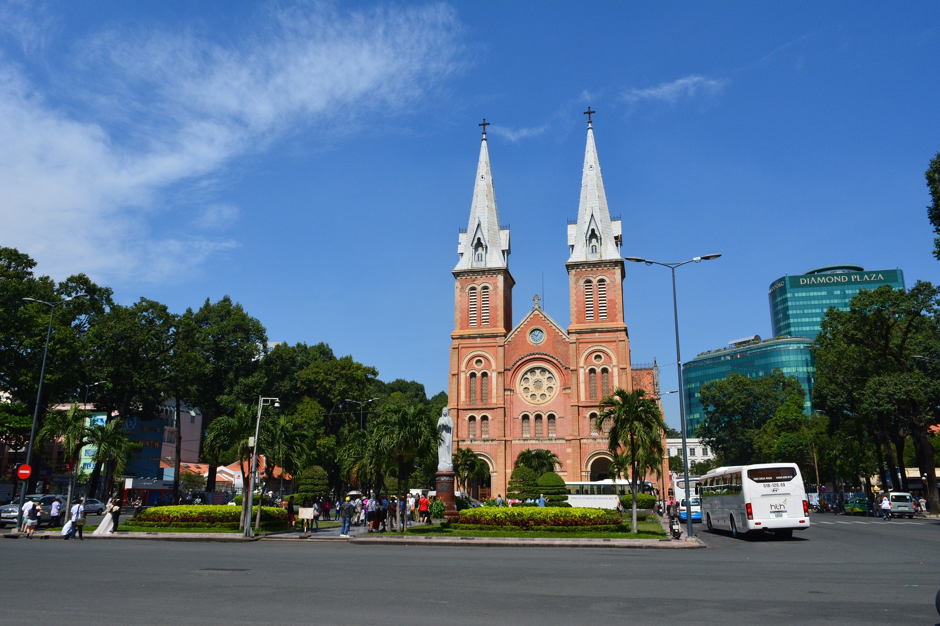Cathedrale-notre-dame-de-saïgon