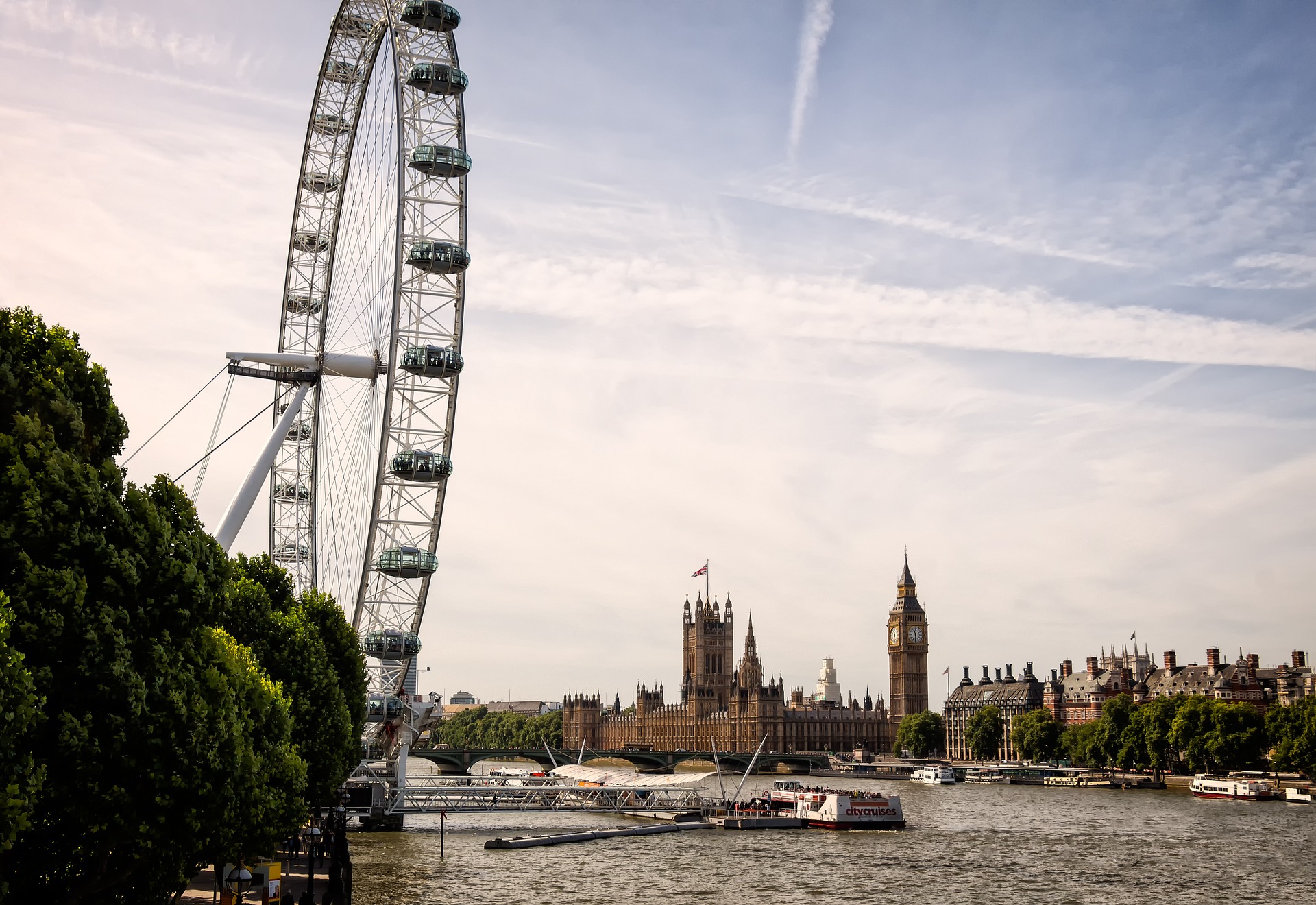 Golden-jubilee-bridge