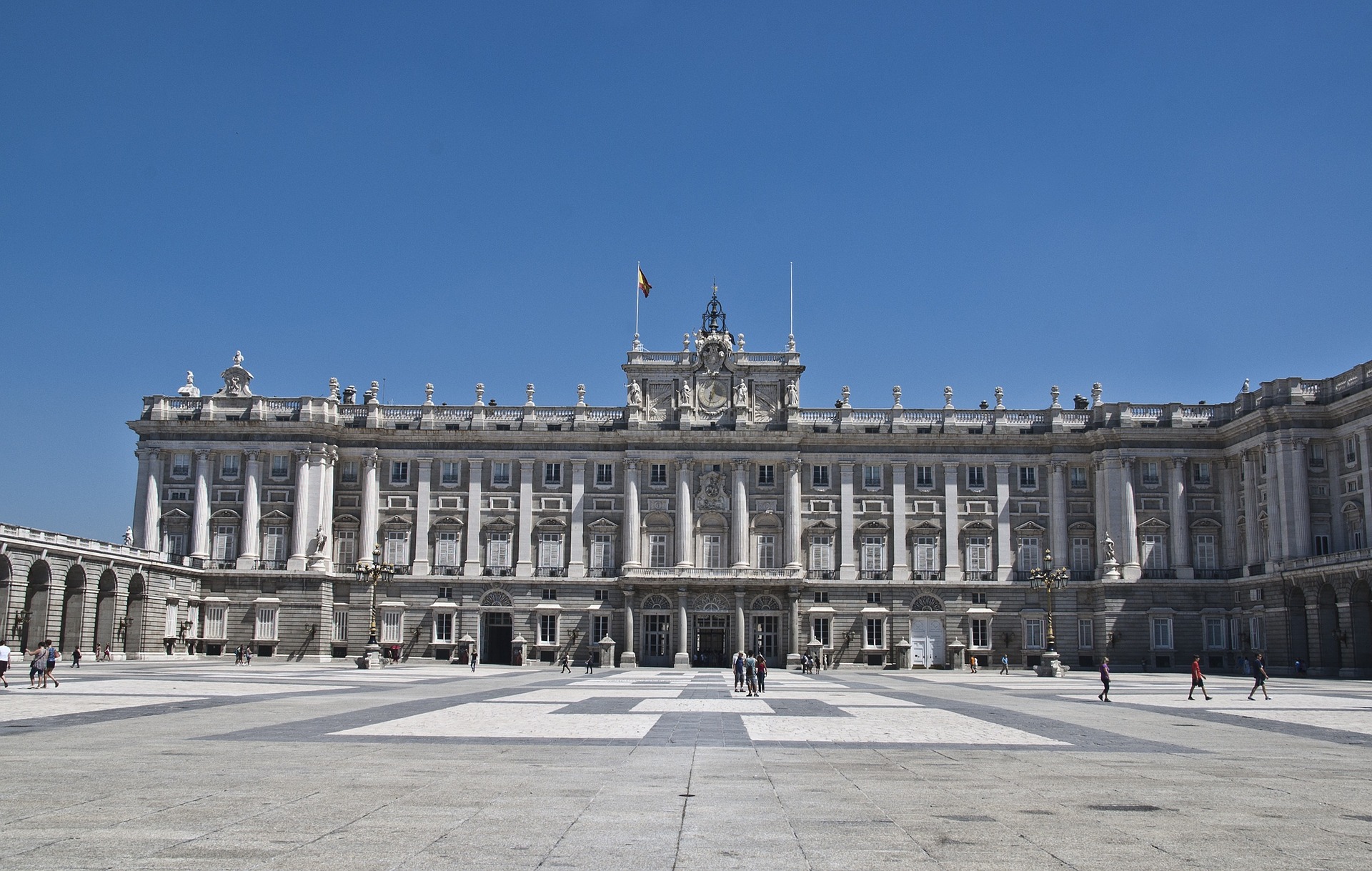 Palacio-real-de-madrid