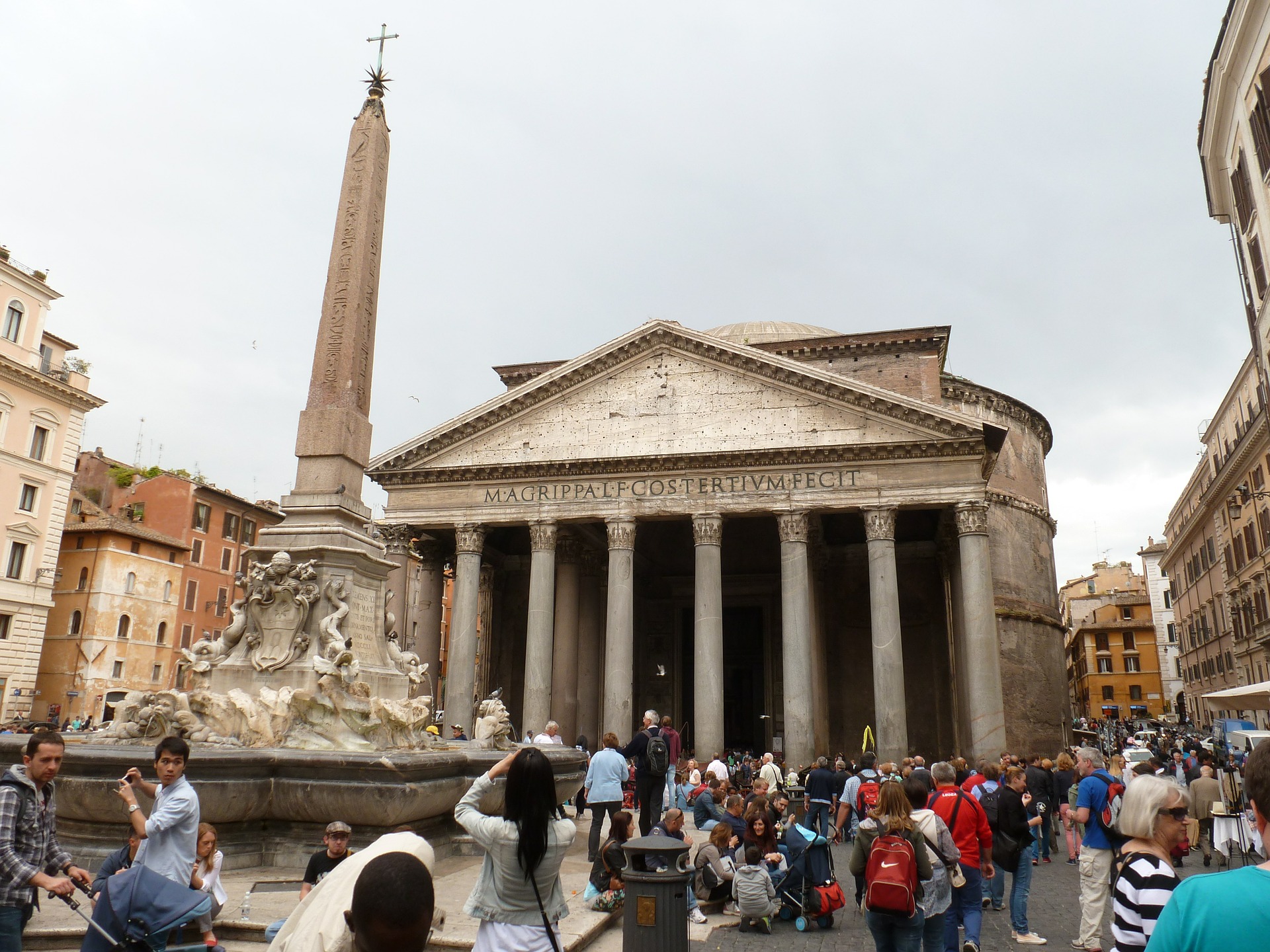 Pantheon,-rome